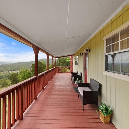 Entire 2Br 2Ba Hilltop View Home Sleeps 7 Pets 4 Acres Jacuzzi Central Ac Kingbeds Free Wifi-Parking Kitchen Washerdryer Starry Terrace Two Sunset Dining Patios Grill Stovetop Oven Fridge Onsitewoodedhiking Wildlife Coveredpatio4Pets & Birds Singing! Marble Falls Eksteriør bilde