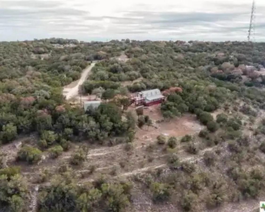 Entire 2Br 2Ba Hilltop View Home Sleeps 7 Pets 4 Acres Jacuzzi Central Ac Kingbeds Free Wifi-Parking Kitchen Washerdryer Starry Terrace Two Sunset Dining Patios Grill Stovetop Oven Fridge Onsitewoodedhiking Wildlife Coveredpatio4Pets & Birds Singing! Marble Falls Eksteriør bilde